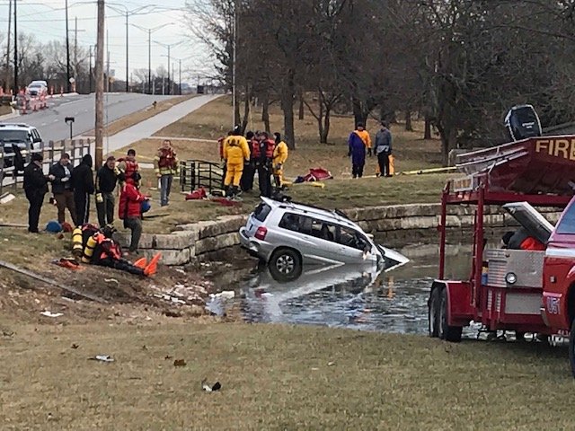 Woman dies after being rescued from Olathe pond last week following crash    