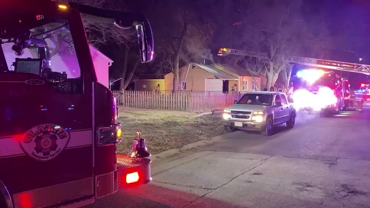 Firefighters in Olathe made quick work of a fire this morning near Oak and Grant (616 W Grant). The call came in just after 3:30. Investigators are on-scene, no injuries reported. Damage to the home is significant