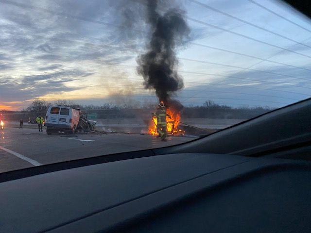 5 dead, 1 injured in head-on vehicle crash on I-70 in Kansas  at mile marker 341 near Maple Hill, Kansas
